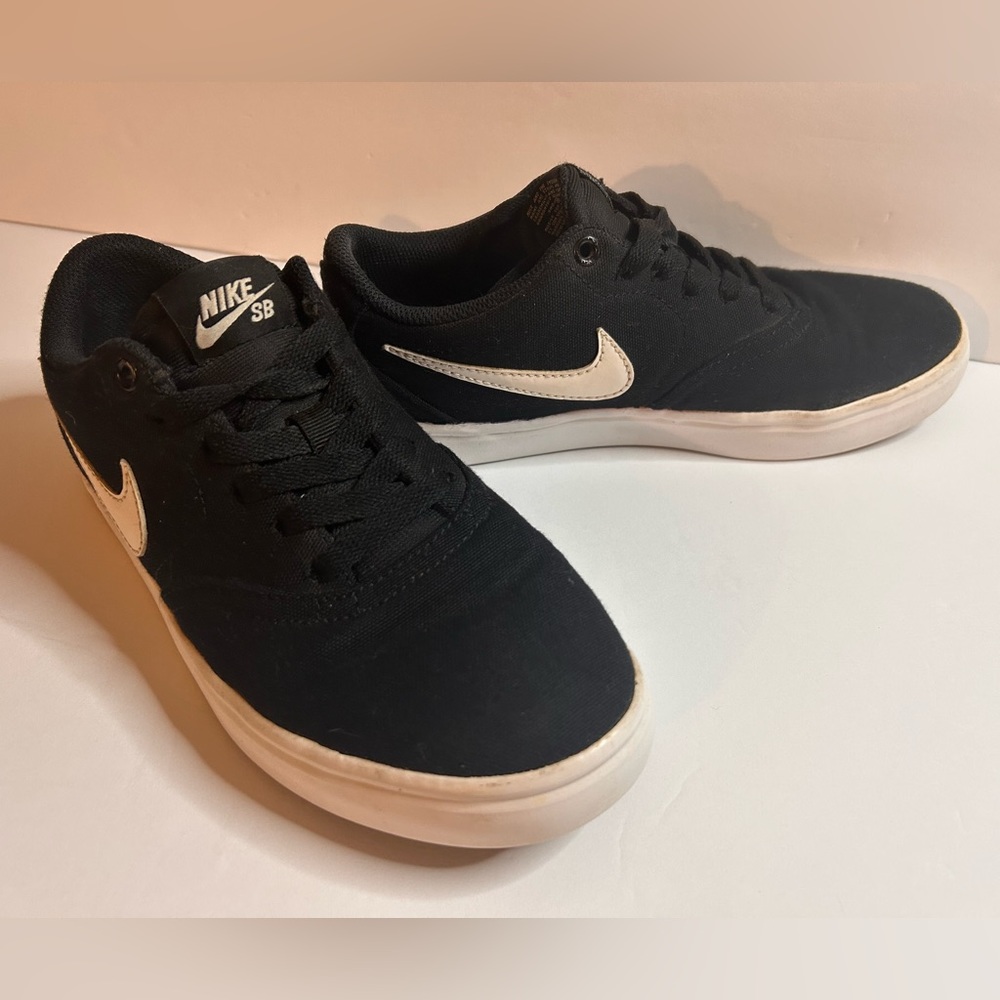 Nike SB Check Solarsoft Canvas Skate shoes